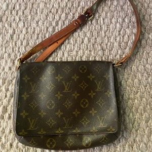 Vintage Louis Vuitton musette tango shoulder bag